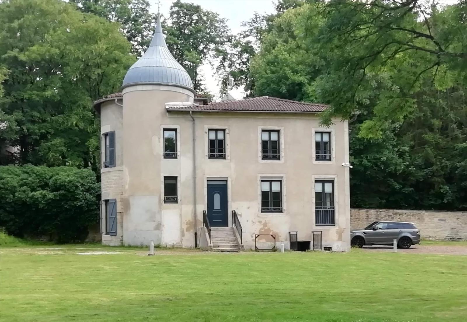 Lodge Hotel De Sommedieue Verdun Εξωτερικό φωτογραφία