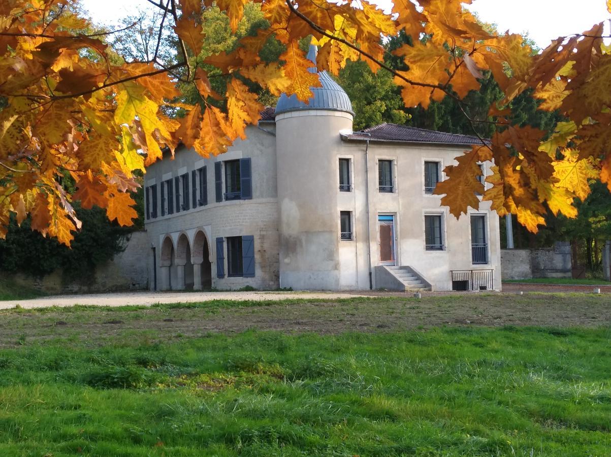 Lodge Hotel De Sommedieue Verdun Εξωτερικό φωτογραφία